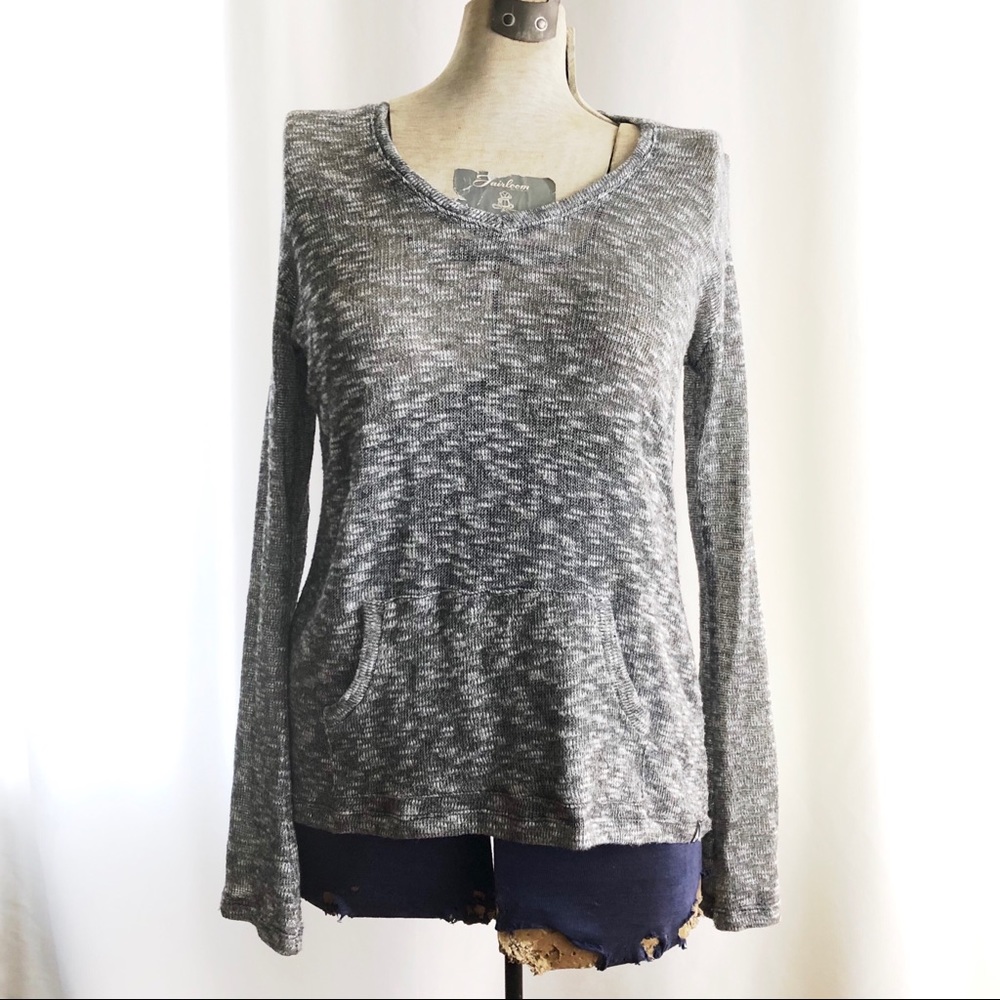 Volcom light weight V neck sweater